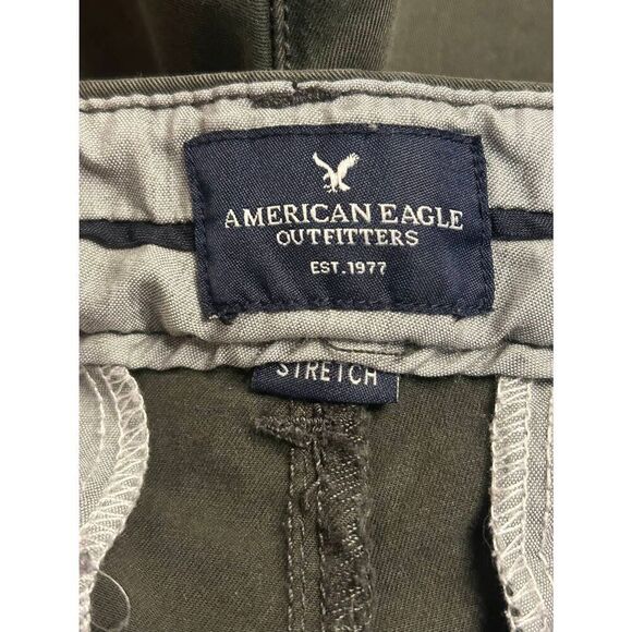 American Eagle Womens Green Midi Chino Shorts Stretch Size 4 (5087) - Picture 3 of 4